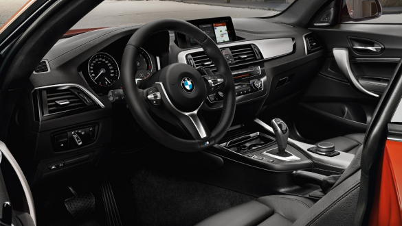 BMW 2 серии купе, адаптивное рулевое управление BMW 2 серии купе, адаптивное рулевое управление