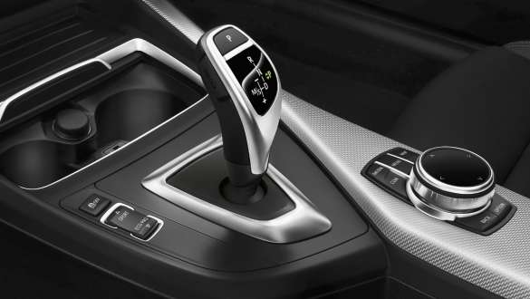 BMW 2 серии Coupe, 8-ступенчатая спортивная автоматическая коробка передач Steptronic BMW 2 серии Coupe, 8-ступенчатая спортивная автоматическая коробка передач Steptronic
