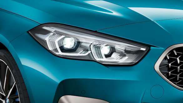 Адаптивные светодиодные фары BMW 2 серии Gran Coupe Адаптивные светодиодные фары BMW 2 серии Gran Coupe F44 синего цвета Snapper Rocks (металлик), крупным планом