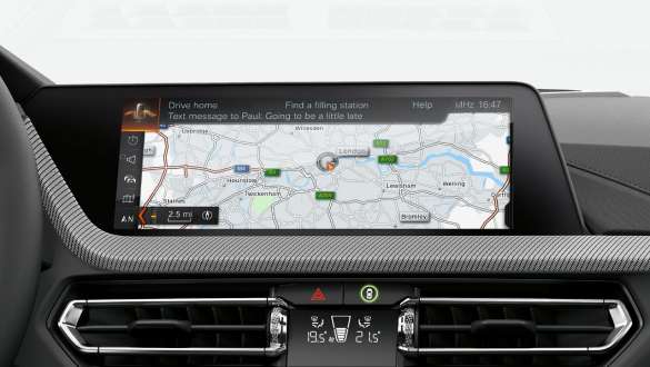 Умный помощник BMW Intelligent Personal Assistant модели BMW 2 серии Gran Coupe Умный помощник BMW Intelligent Personal Assistant модели BMW 2 серии Gran Coupe F44, интерьер