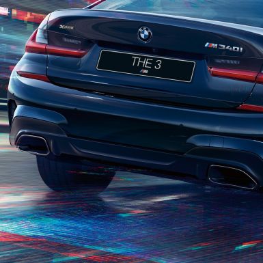 BMW 3 Series Sedan, M tailpipes G20. Close-up of the rear of the BMW 3 Series Sedan with M specific tailpipes in Cerium grey metallic G20.