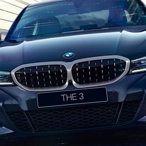 BMW 3 Series Sedan, BMW double kidney grille G20. Frontal close-up of the BMW double kidney grille with mesh design of the BMW 3 Series Sedan M340i xDrive G20.