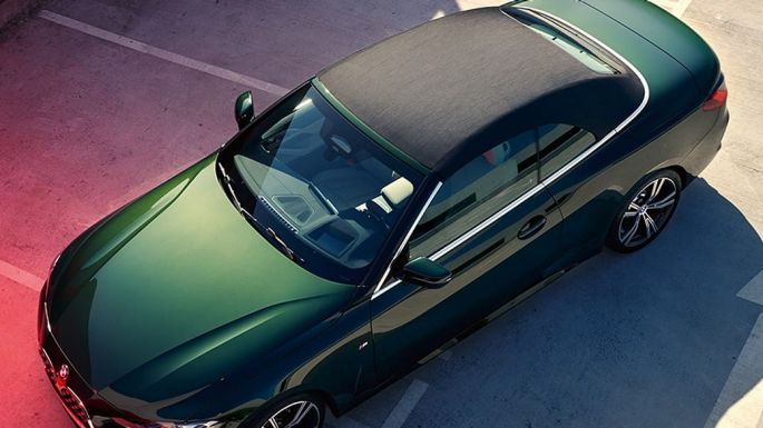Вид сверху складной крыши BMW 4 серии Cabrio G23 2020 BMW 4 серии Cabrio G23 2020 "Зеленый Сан-Ремо металлик", складная крыша, вид сверху