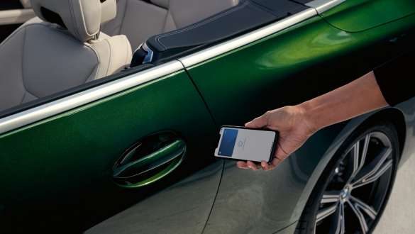 Цифровой ключ Digital Key BMW 4 серии Cabrio G23 Цифровой ключ Digital Key BMW 4 серии Cabrio G23 2020, открытие BMW при помощи смартфона