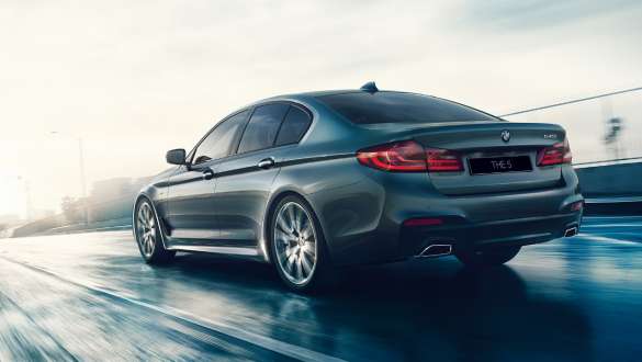 BMW 5 серия, легкая конструкция, вид сзади BMW 5 серия, легкая конструкция, внешний вид, экстерьер, вид сзади с поворотом в три четверти, Седан, БМВ.