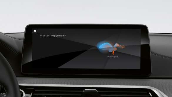 BMW Intelligent Personal Assistant, BMW 5 серии G30 BMW Intelligent Personal Assistant, BMW 5 серии G30 (рестайлинг 2020 года), интерьер, место водителя