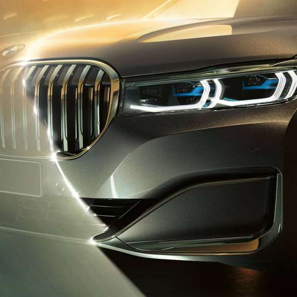 BMW 7 серии: решетка радиатора и лазерные фары BMW 7 серии: решетка радиатора и лазерные фары BMW Laserlight крупным планом