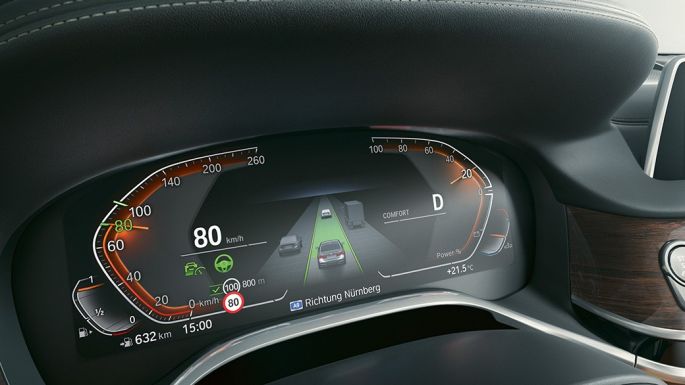 BMW 7 серии: приборная панель BMW Live Cockpit Professional BMW 7 серии: крупный план приборной панели BMW Live Cockpit Professional.