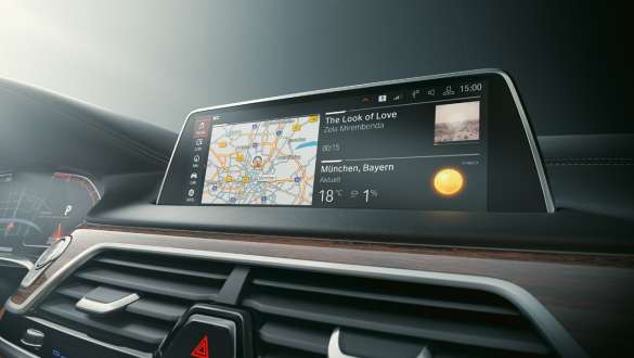 BMW 7 серии: операционная система BMW 7.0 BMW 7 серии: экран с операционной системой BMW 7.0
