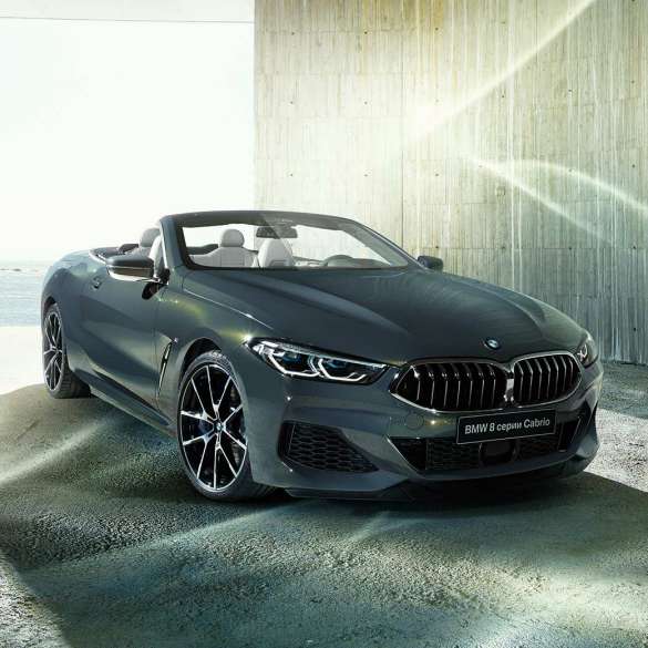 BMW M850i xDrive, металлик Серый Дравит, вид спереди слева с поворотом в три четверти G14. BMW M850i xDrive, металлик Серый Дравит, вид спереди слева с поворотом в три четверти G14.