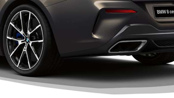 BMW M850i xDrive, металлик Серый Дравит, вид сзади, дифференциал M sport. BMW M850i xDrive, металлик Серый Дравит, вид сзади, дифференциал M sport.