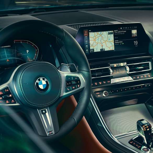 BMW 8 серии Coupe, интерьер BMW 8 серии Coupe, cockpit, интерьер с видом на руль