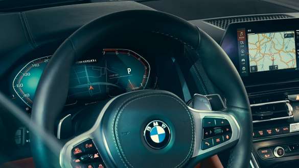 Instrument display G15. BMW 8 Series Coupé, cockpit, steering wheel with instrument display G15.