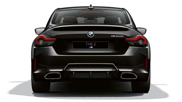 Дизайн задней части BMW M240i xDrive Coupe G42 2021 BMW M240i xDrive Coupe G42 2021 "Черный Сапфир металлик", дизайн задней части