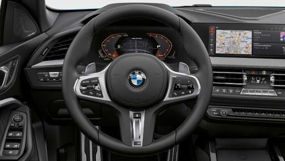 Рулевое управление M Sports модели BMW M235i xDrive Gran Coupé Рулевое управление M Sports модели BMW M235i xDrive Gran Coupé F44, место водителя