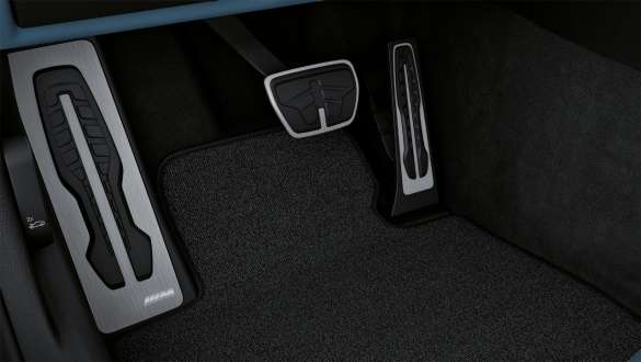 Особая интегрированная тормозная система M BMW M4 Coupe G82 2020 BMW M4 Coupe G82 2020, особая интегрированная тормозная система M