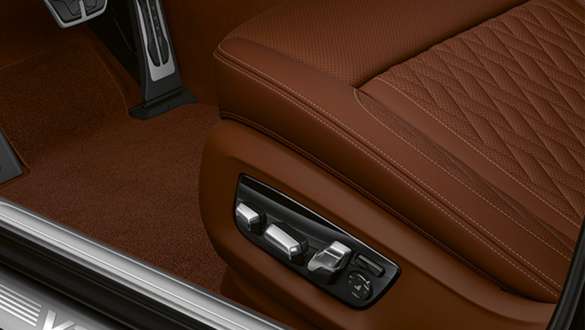 Комфортные передние сиденья, электрорегулируемые BMW M760Li xDrive, комфортные сиденья