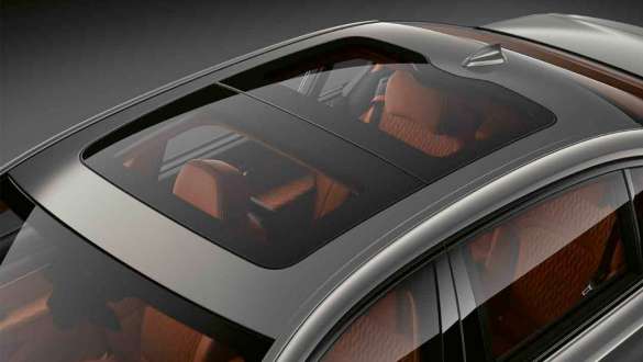 Панорамная стеклянная крыша BMW M760Li xDrive, панорамная стеклянная крыша
