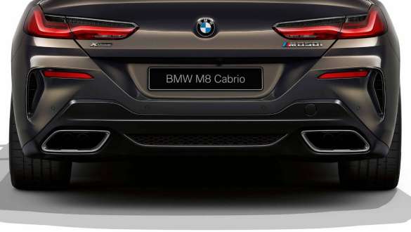 Левый и правый патрубки системы выпуска. BMW M850i xDrive Cabrio, левый и правый патрубки системы выпуска.