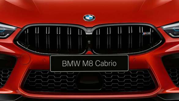 Эксклюзивная решетка радиатора M. BMW M8 Cabrio COMPETITIONс эксклюзивной решеткой радиатора M.