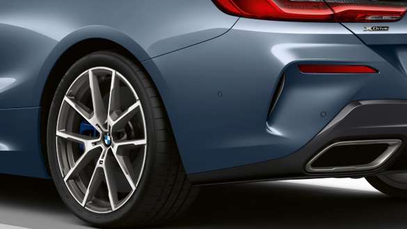 Активное рулевое управление G15. BMW M850i xDrive Coupe с активным рулевым управлением G15.
