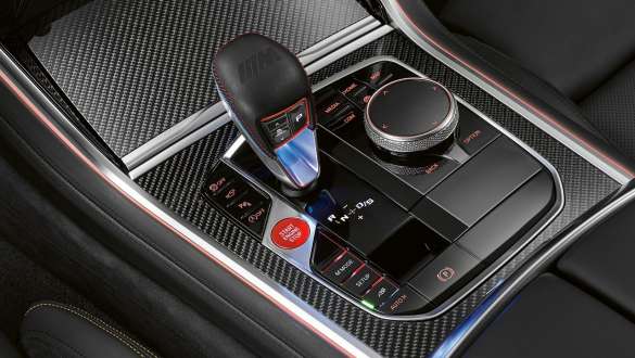 8-ступенчатая коробка передач M Steptronic. BMW M8 Coupe Competitionс 8-ступенчатой коробкой передач M Steptronic.
