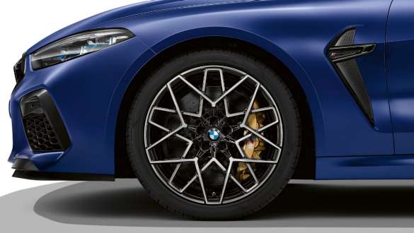 20-дюймовые легкосплавные диски M 813 M. BMW M8 Coupe Competitionс 20-дюймовыми легкосплавными дисками M 813 M.