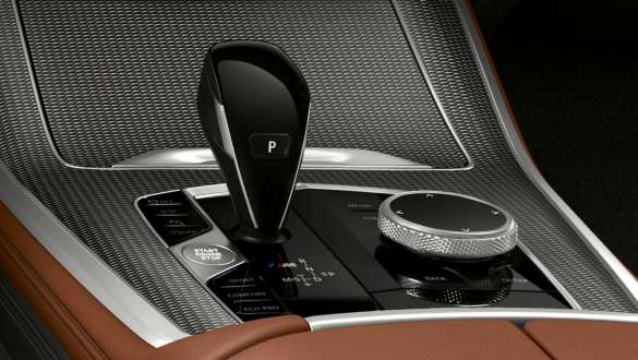 BMW X5 M50i и M50d со спортивной коробкой передач Steptronic BMW X5 M50i и M50d, G05, со спортивной коробкой передач Steptronic, интерьер