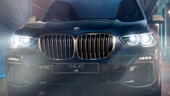 Лазерные фары BMW Laserlight моделей BMW X5 M50i и M50d Лазерные фары BMW Laserlight моделей BMW X5 M50i и M50d, G05, черного цвета Carbon (металлик), вид спереди