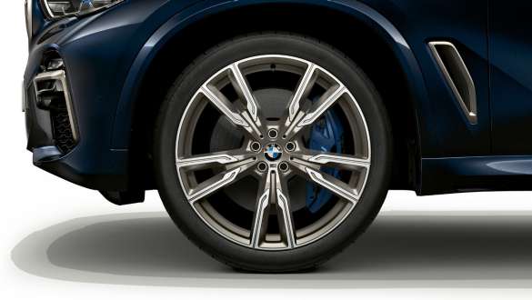 Легкосплавные диски M моделей BMW X5 M50i и M50d Легкосплавные диски M 747 M моделей BMW X5 M50i и M50d, G05, черного цвета Carbon (металлик)