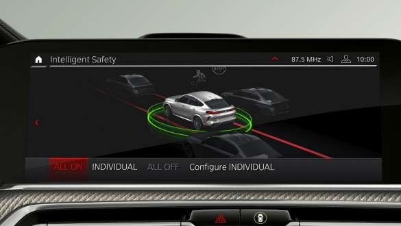 Автомобили BMW X6 M с пакетом систем помощи водителю Driving Assistant Professional Пакет систем помощи водителю Driving Assistant Professional в BMW X6 M F96 2020 МГ, SUV, интерьер
