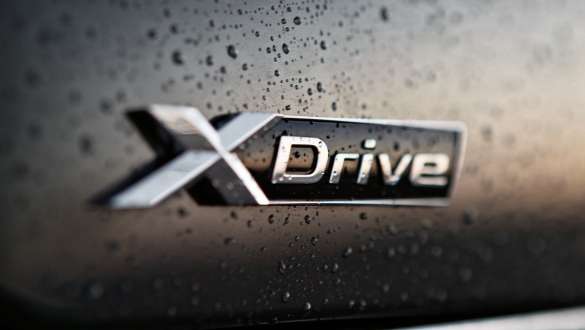BMW X6 M50i с системой xDrive BMW X6 M50i с интеллектуальным полным приводом xDrive
