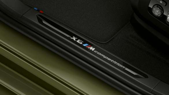 Накладки на дверные пороги с надписью «X6 M Competition» модели BMW X6 M Competition Накладки на дверные пороги с надписью «X6 M Competition» модели BMW X6 M Competition F96 2020 МГ, экстерьер