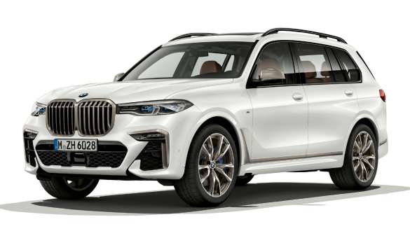 Автомобиль BMW X7 M с аэродинамическим пакетом M Автомобиль BMW X7 M с аэродинамическим пакетом M, G07, вид сбоку справа с поворотом в три четверти