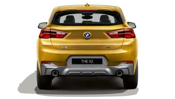 Дизайн задней части кузова BMW X2 F39. Дизайн задней части кузова BMW X2 F39, гальваническое покрытие золотой металлик.