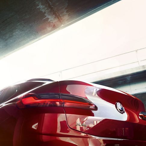 BMW X4 SUV G02 полностью светодиодные задние фонари BMW X4 M40i SUV G02 Flamenco Red brilliant, полностью светодиодные задние фонари