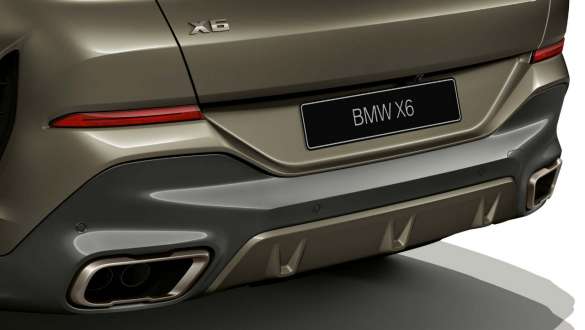 Спортивная система выпуска M BMW X6 Крупный план спортивной системы выпуска M BMW X6