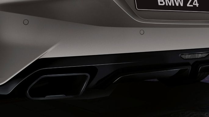 BMW Z4 Roadster, выхлопные патрубки BMW Z4 Roadster в сером цвете, выхлопные патрубки