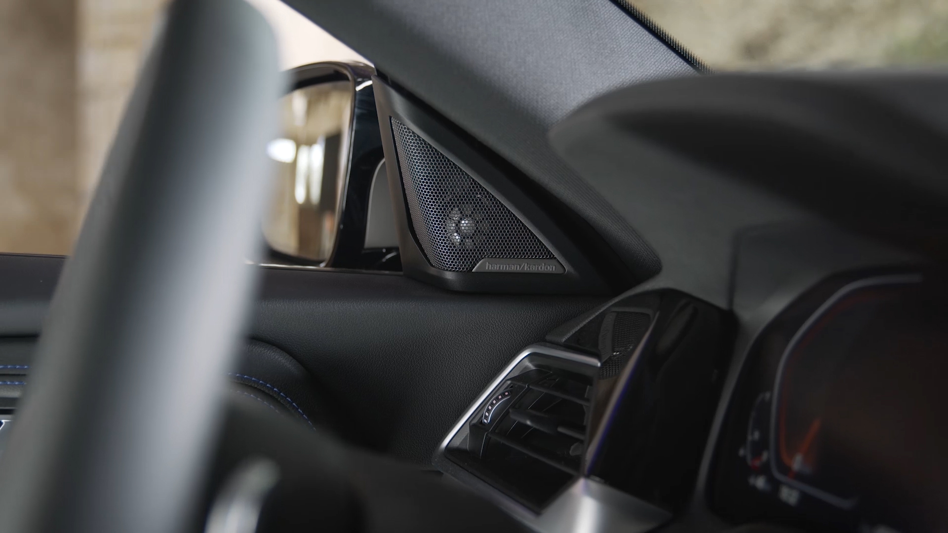 Intelligent Personal Assistant и Connected Music