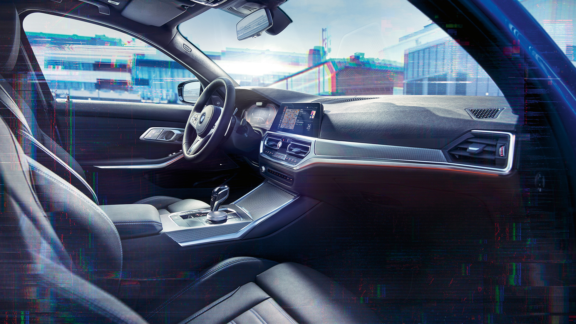 Седан BMW 3 серии, приборная панель BMW Live Cockpit Professional. Крупный план салона седана BMW 3 серии с приборной панелью BMW Live Cockpit Professional.