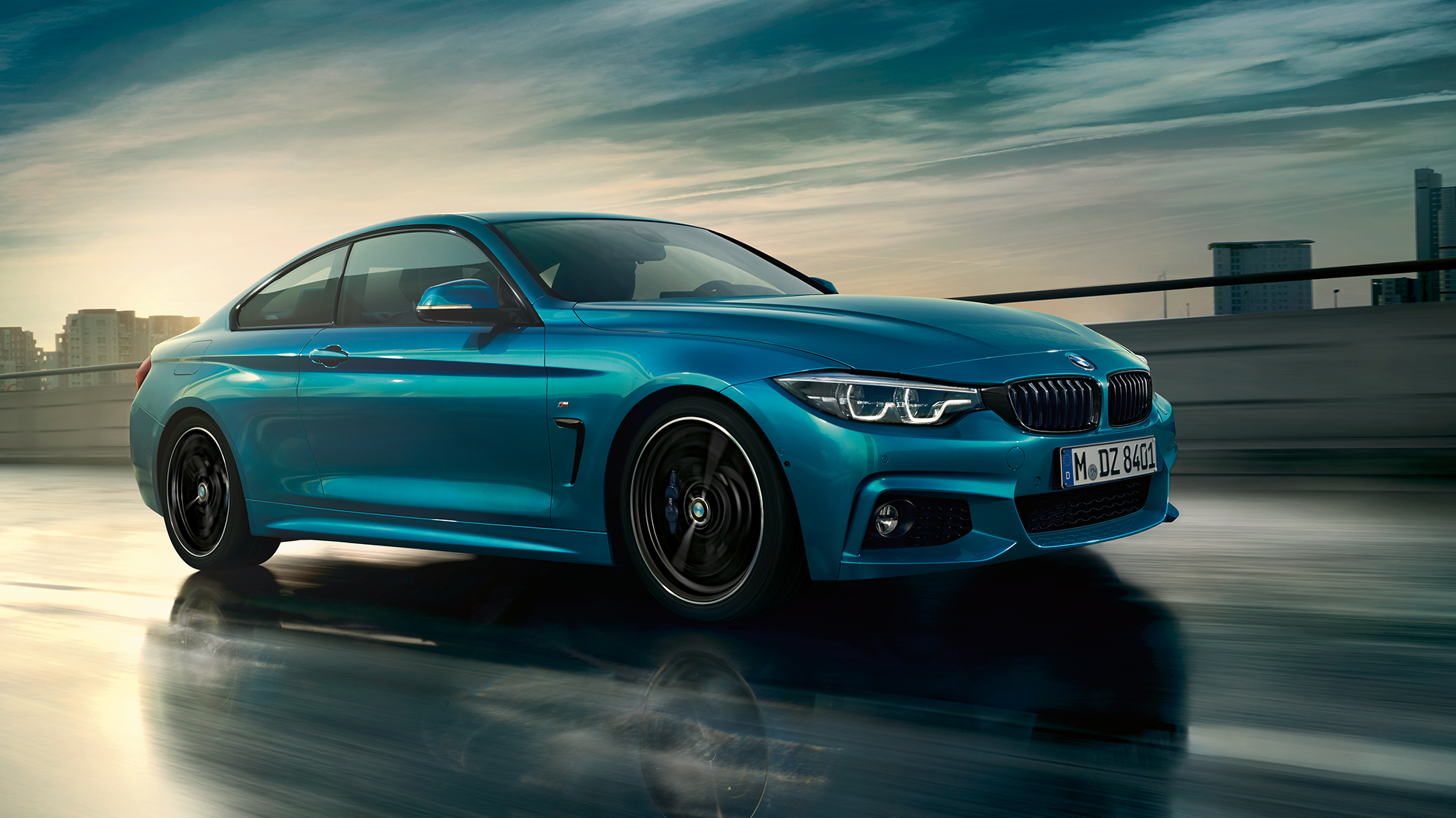 BMW 4 серии Купе, вид сбоку BMW 4 серии Купе, вид сбоку