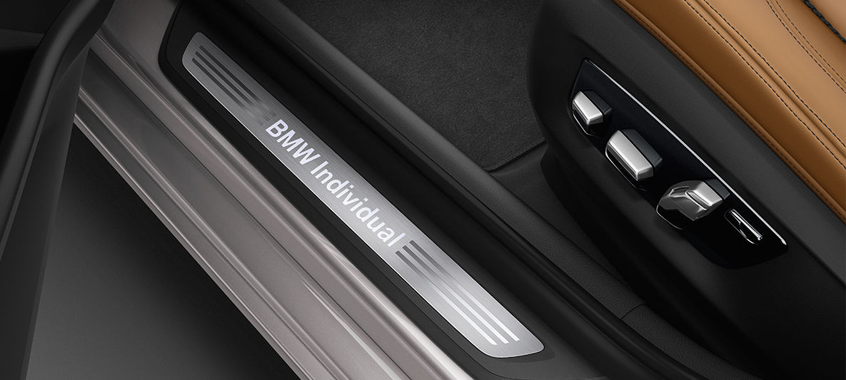 BMW 5 серия, коллекция BMW Individual, надпись BMW 5 серия, коллекция BMW Individual, надпись