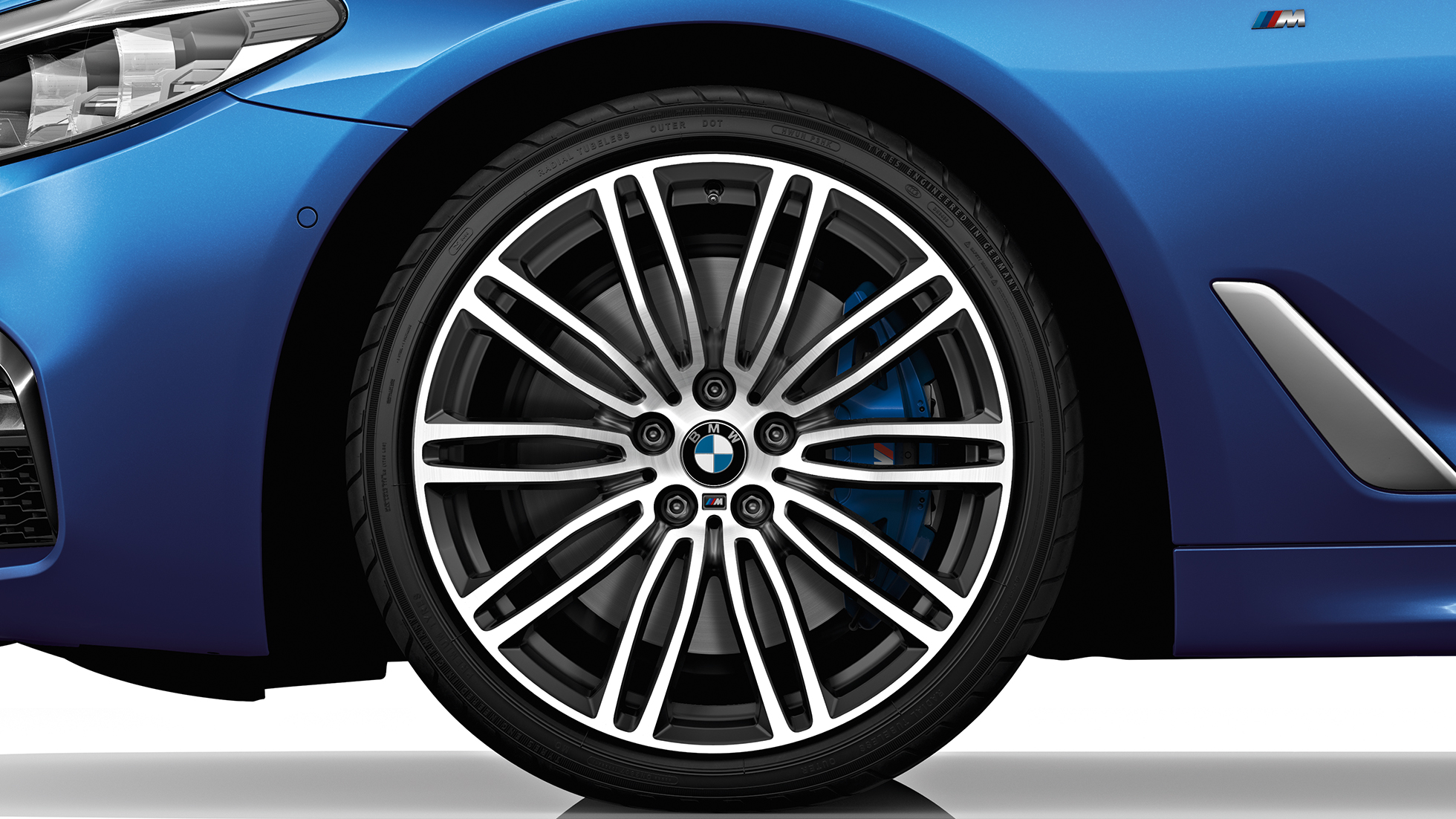 BMW 5 серия Пакет М Sport, колеса BMW 5 серия Пакет М Sport, колеса, экстерьер, внешний вид, БМВ