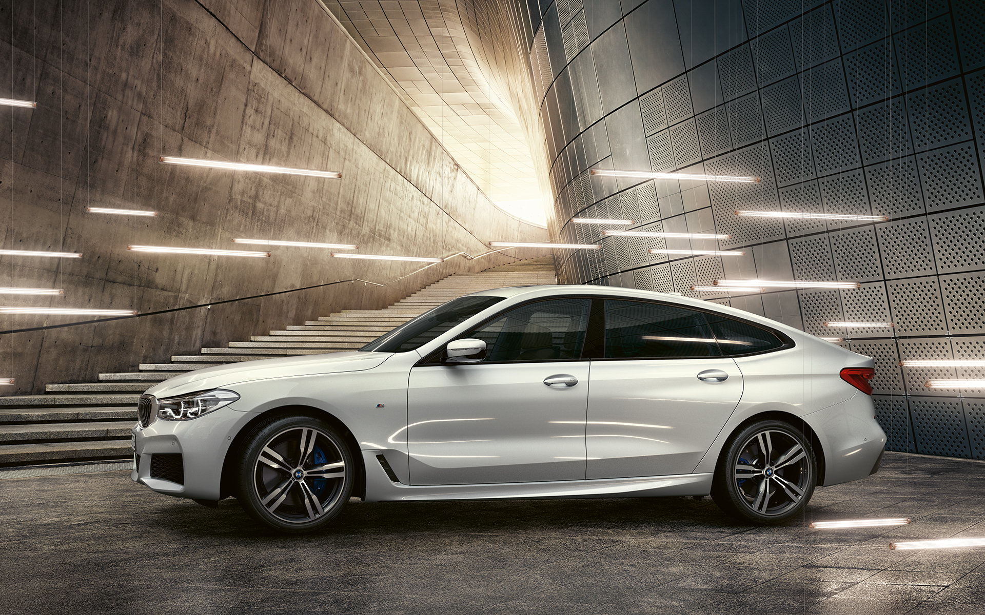 BMW 6 серии Гран Туризмо, вид сбоку. Новый BMW 6 series GT сияющий кузов, Новый БМВ 6 серии GT
