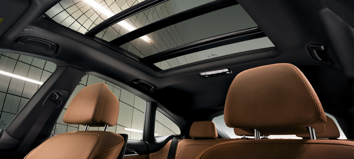 BMW 6 серии Гран Туризмо, салон. BMW 6 серии Гран Туризмо, салон, интерьер, крыша.