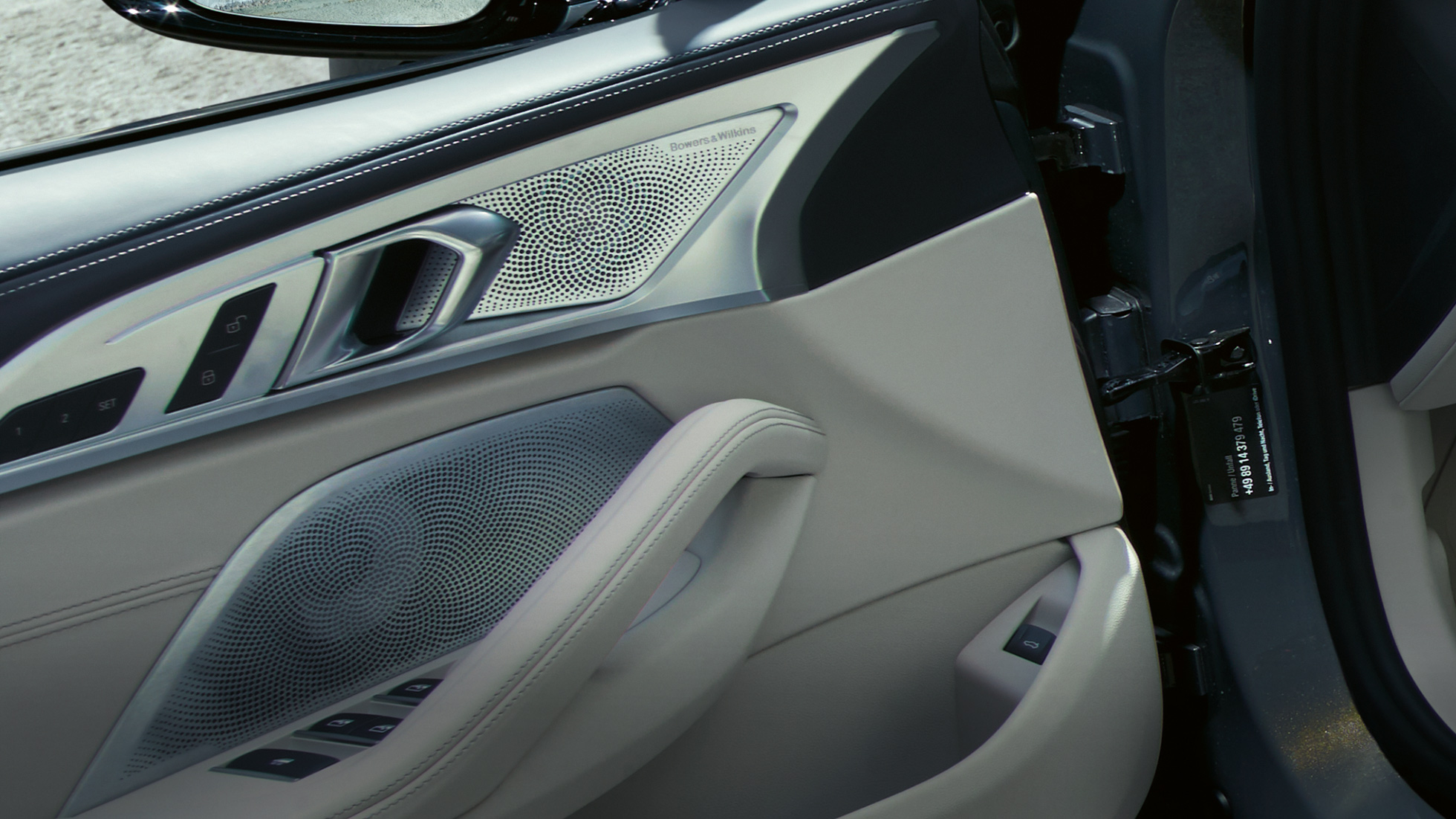 BMW M850i xDrive, аудиосистема Bowers & Wilkins Diamond Surround Sound. BMW M850i xDrive, аудиосистема Bowers & Wilkins Diamond Surround Sound.