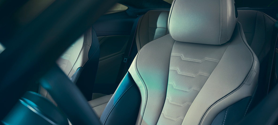 BMW M850i Coupe First Edition, водительское кресло Водительское кресло BMW M850i Coupe First Edition