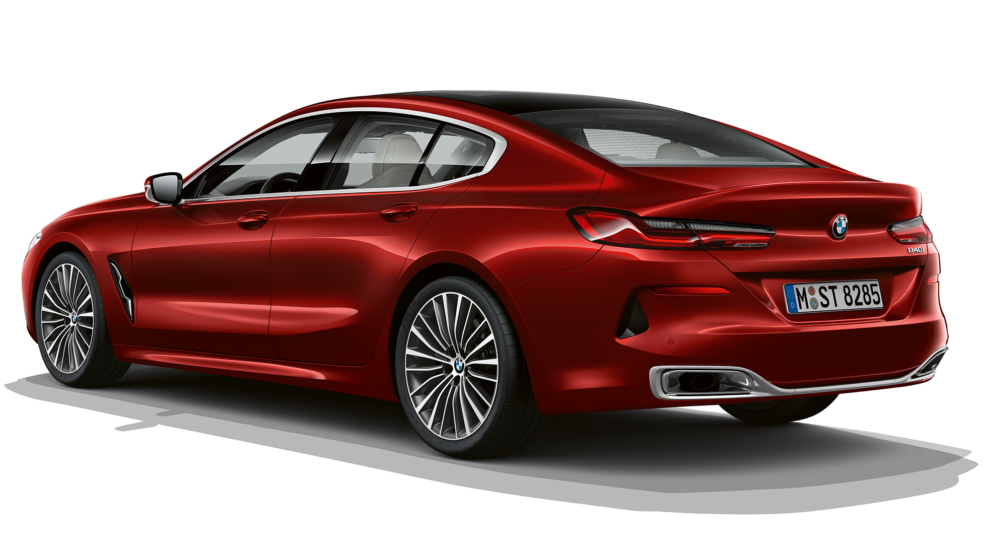 Базовая модель: вид сзади с поворотом в три четверти BMW 8 серии Gran Coupe, базовая модель: вид сзади с поворотом в три четверти