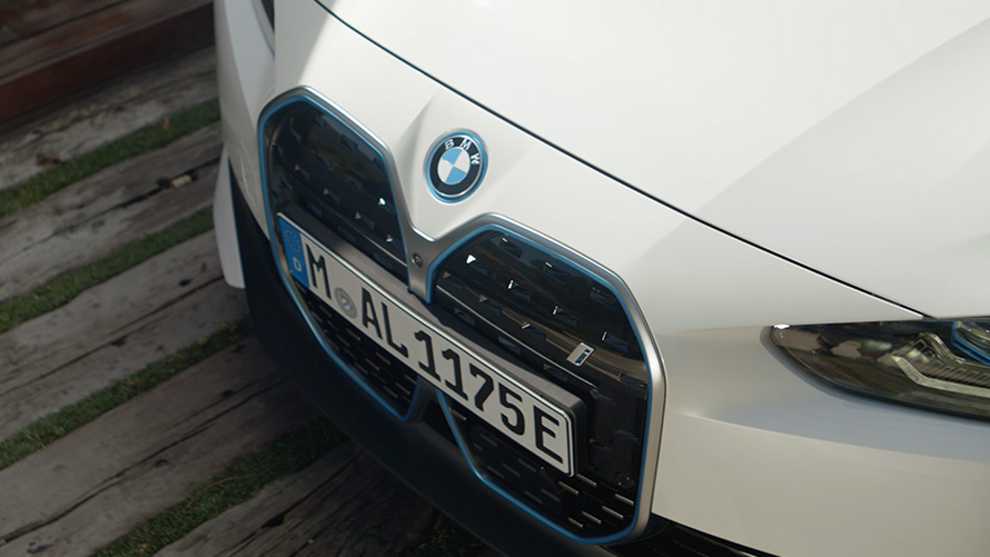 BMW i4 eDrive40 G26 2021 "Белый Минерал", дизайн экстерьера в деталях, видео BMW i4 eDrive40 G26 2021 "Белый Минерал", дизайн экстерьера в деталях, видео