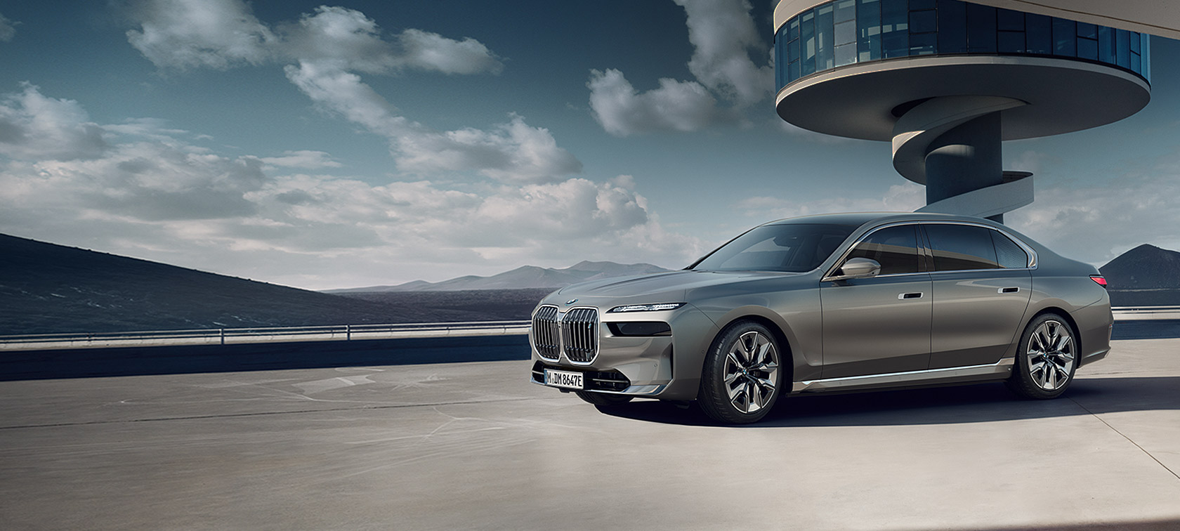 BMW i7 G70 2022, "Серый Оксид металлик", вид сбоку
